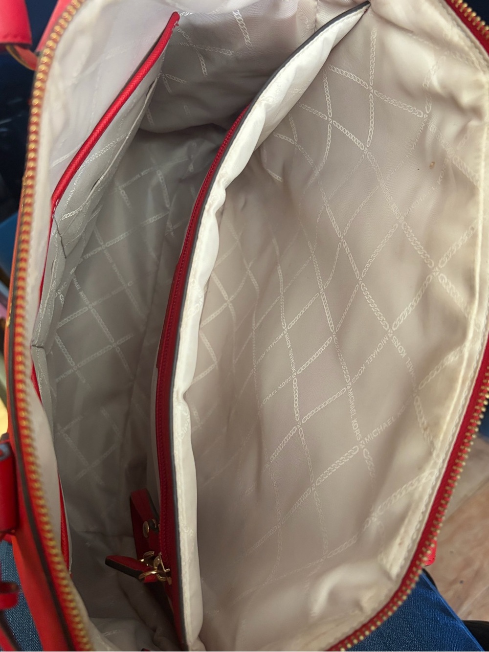 Michael Kors MK saffiano leather tote in cherry red. - Picture 3 of 4